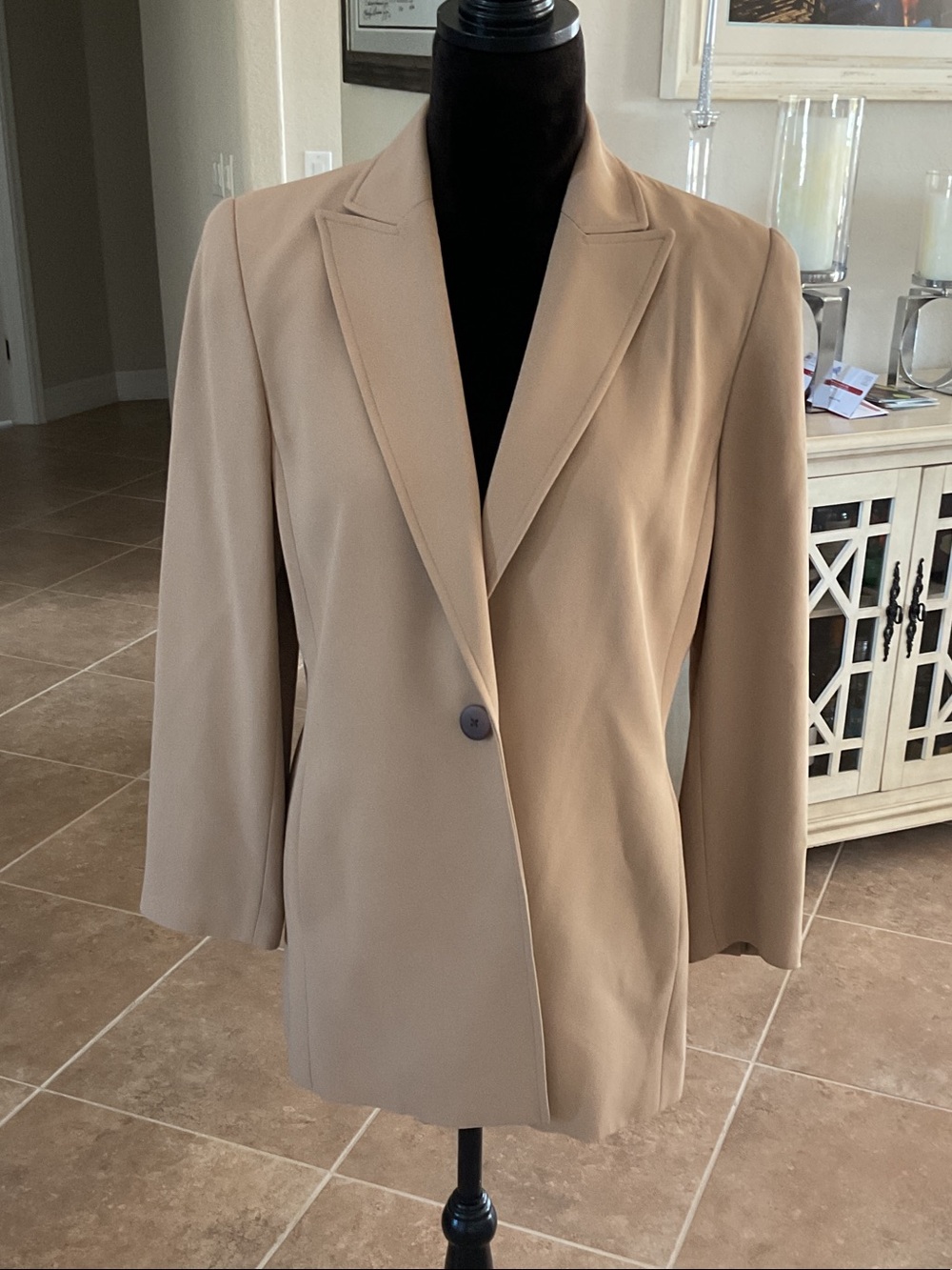 LInda Allard Ellen Tracy suit, tan, jacket size 8, pants size 6